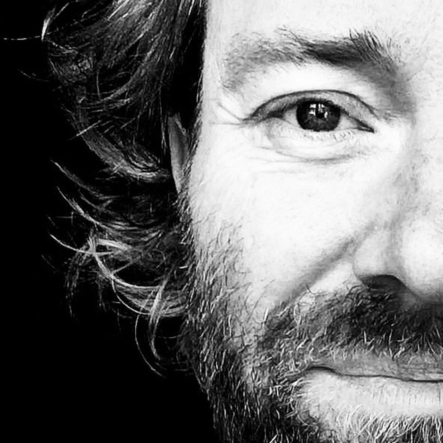 Close-up black and white portrait of Perry Knoppert